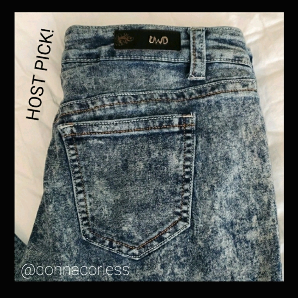 UWD Blue Skinny Blue Jeans NWOT 17